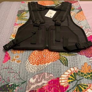 Roku Jump Vest